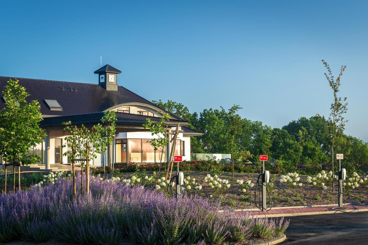 Modry Las Golf Resort Choszczno Exterior foto